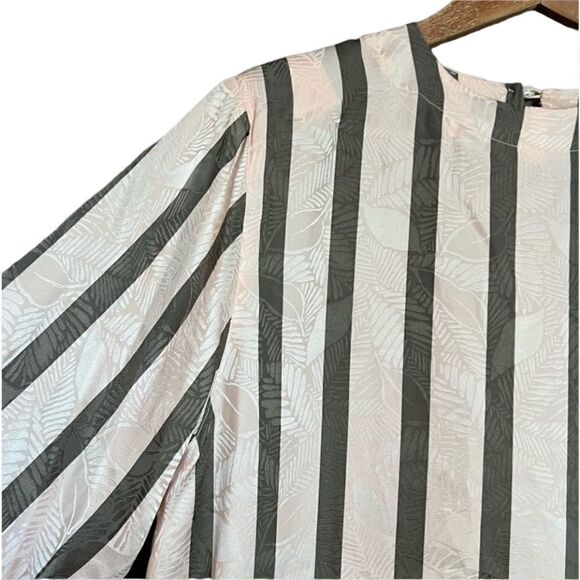 Maggie London 100% silk striped tunic - Picture 2 of 11